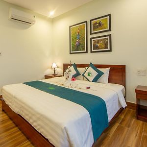 Family Connecting Twin Room
