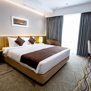 Large Twin Room