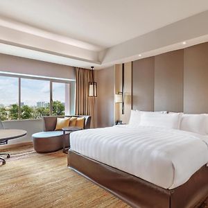 Deluxe Room Rollaway Bed