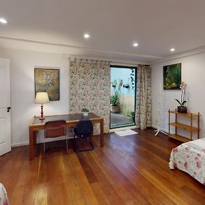 Economy Triple Room