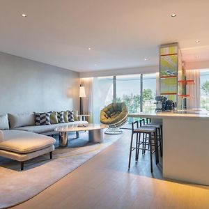 Fantastic One-Bedroom Residence Garden Access