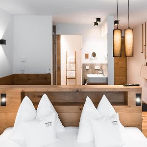 Camera con letto king size