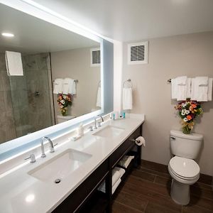 Premium Queen Room