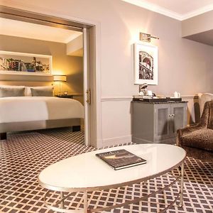 Luxury King Suite