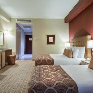 Standard Zimmer mit Kingsize-Bett