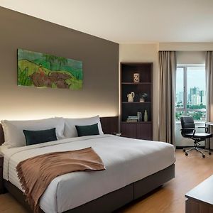 One-Bedroom Premier King