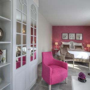Prestige Suite