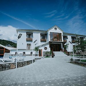 Lakeside Hotel & Spa