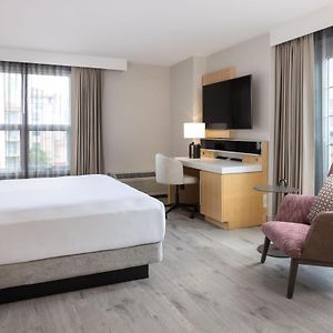 Upper Floors King Room