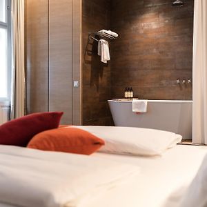 Camera con letto king size