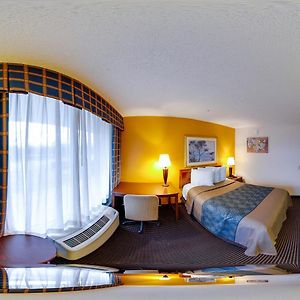 Standard Double Room Mobility Accessible or Non-Smoking