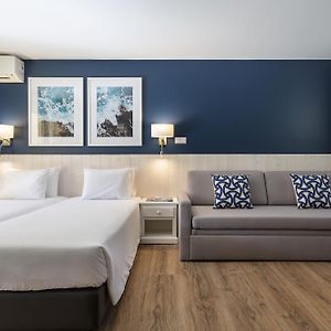 Large Twin Central Room up to 11 years old