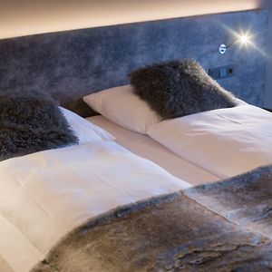 Deluxe Zimmer mit Kingsize-Bett