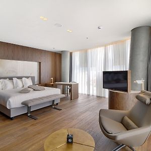 Deluxe Double Room City View