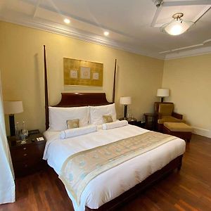 Heritage Terrace Room