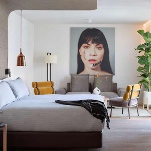 Studio suite
