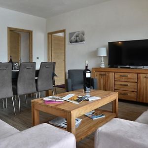 Appartement à 4 Chambres à Coucher