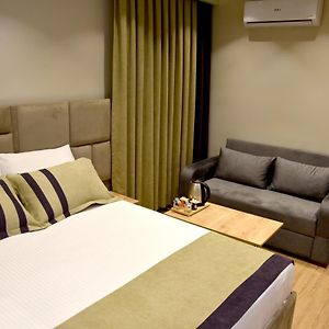 Edwin Plus Hotel