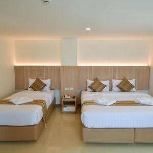 Deluxe Family Suite (High Zone)
