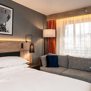 Deluxe King Room Sofa