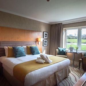 Executive Double or Twin Room Lake View