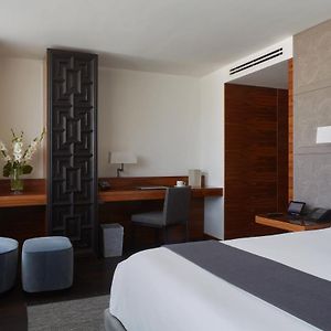 Deluxe King Guest Room