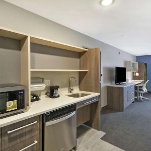 King Studio Suite Mobility Access or Non-Smoking