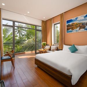 Deluxe Double Room Bath