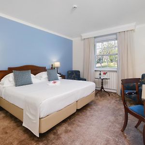 Double or Twin Room Garden View