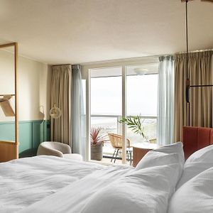 Zimmer mit Kingsize-Bett