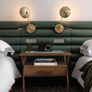 Queen Room Two Queen Beds Skyline View