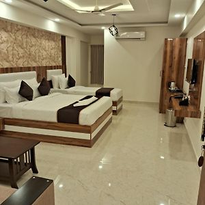 Basic Triple Room