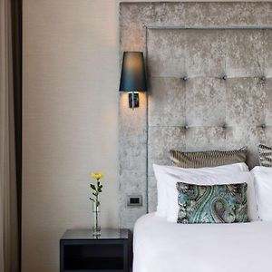 Superior King Room Accessible