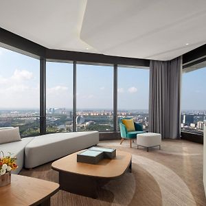 Superior King Suite