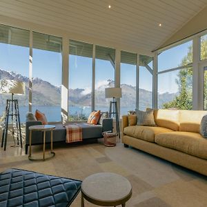 Grand King Suite