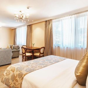 Woodlands Studio Suite