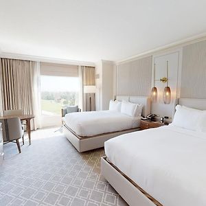 Deluxe Upper Floors Queen Room