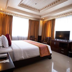 Corner Suite