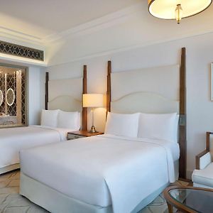 Chambre Club Lit Queen-Size