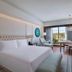 Club King Room