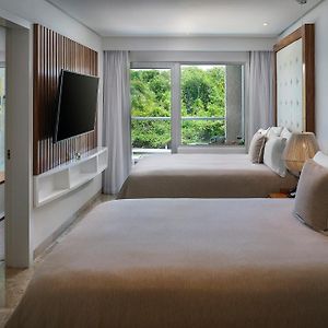 Pool Side Suite
