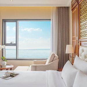 Oceanfront Junior Suite