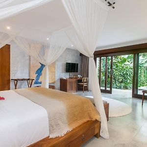 Honeymoon King Suite