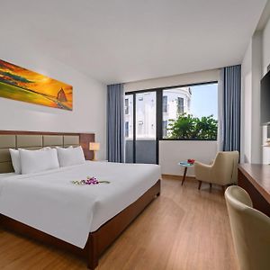 Senior King Room