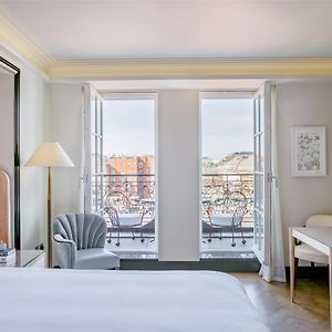 Camera con letto king size