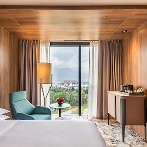 King Room Mobility or hearing accessible