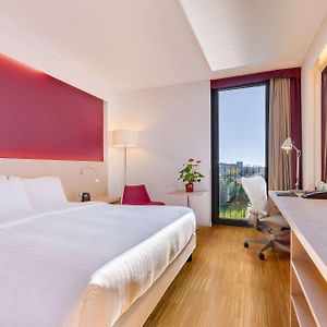 Camera con letto king size