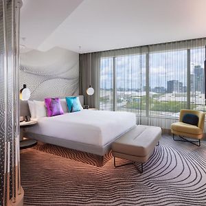 One-Bedroom King Suite Low Floor