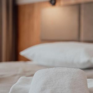 Pokój z dwoma pojedynczymi łóżkami
