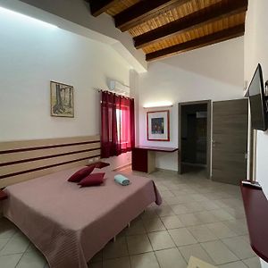 Camera con letto king size